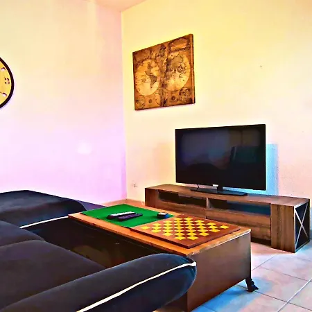 Apartment *le Cocon Bistroquet*oc.keys/terrasse/ Parking *